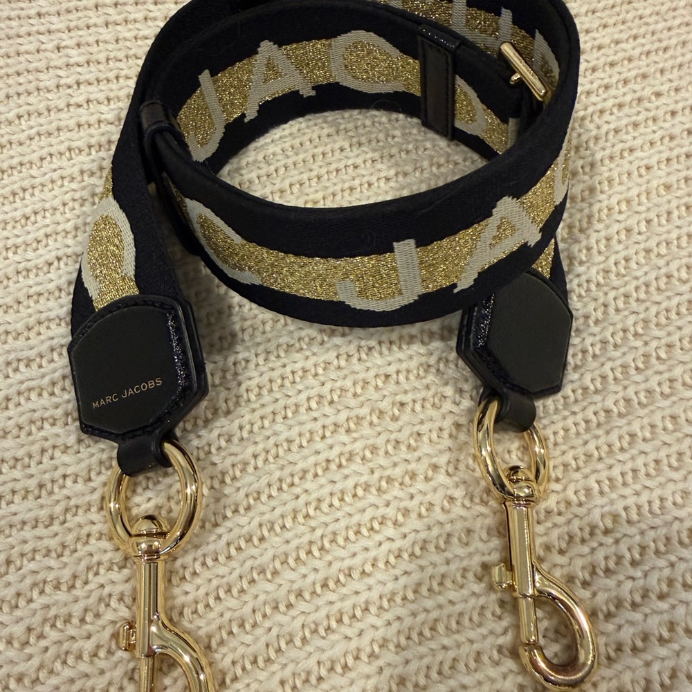 Marc Jacobs Black and metallic Gold shoulder Strap